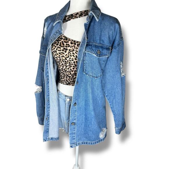 Forever 21 Women’s Medium Blue Denim Button Up Shirt Long Sleeve Distressed Y2K - Picture 7 of 7